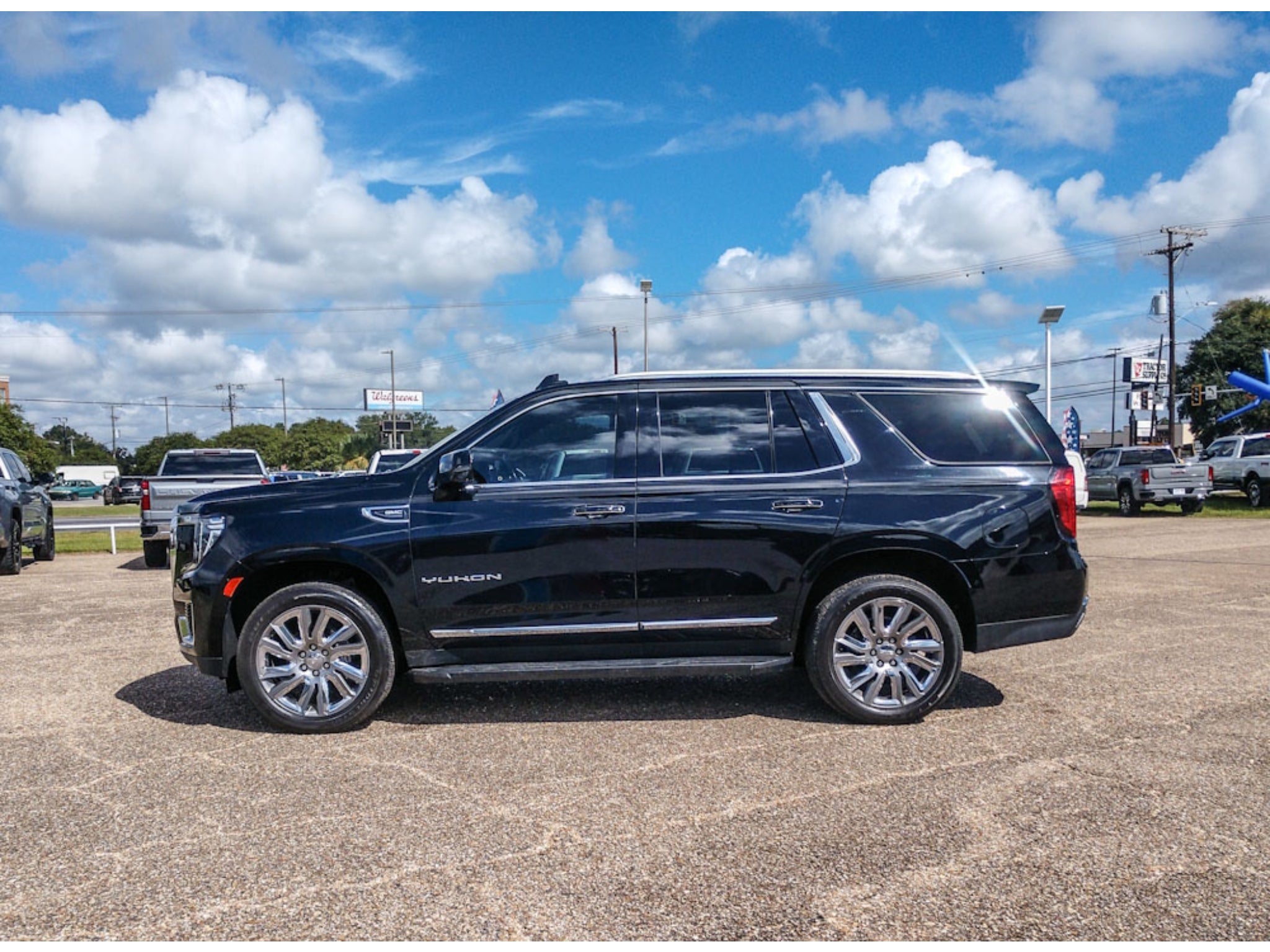 2021 GMC Yukon SLT