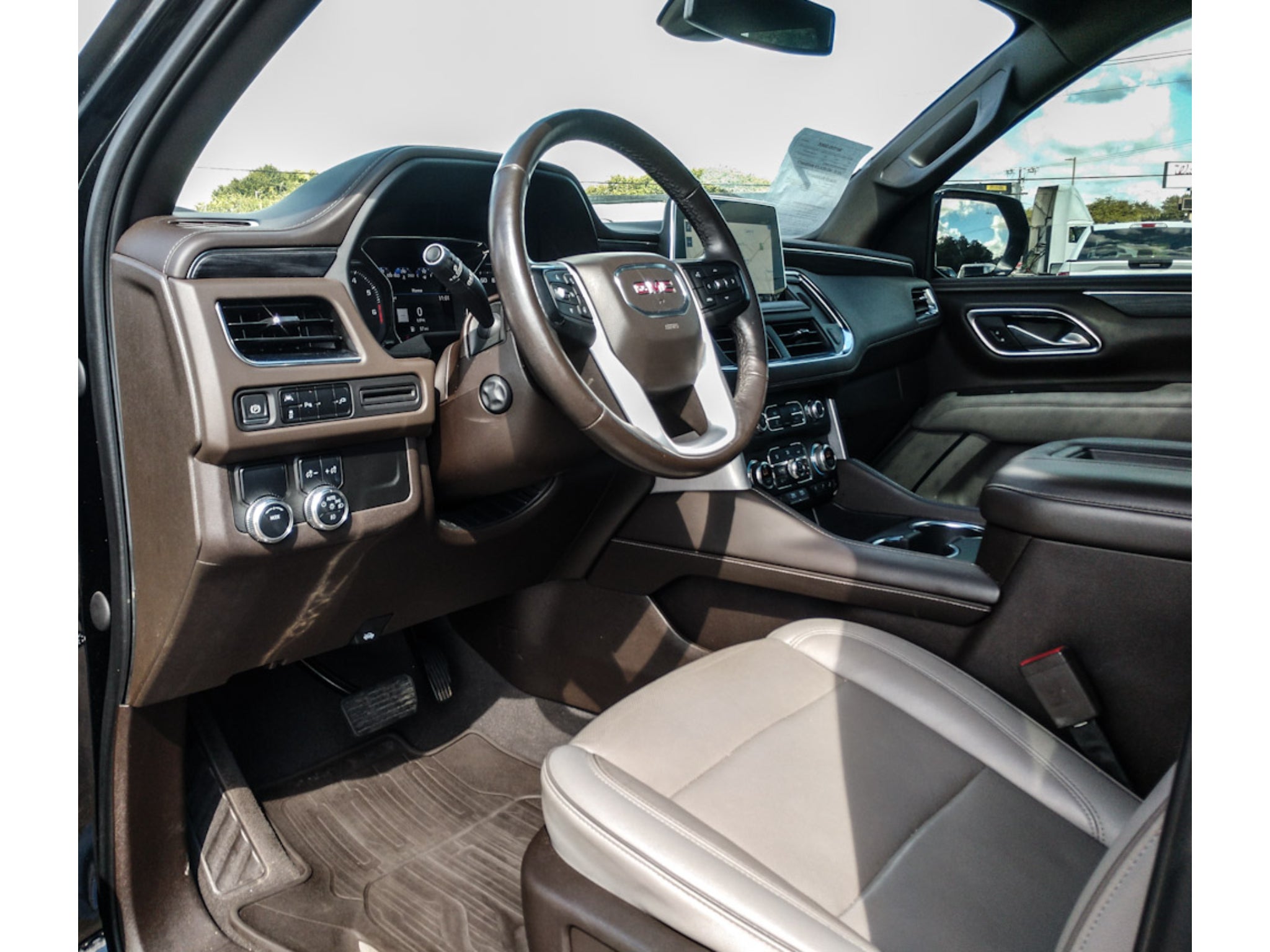 2021 GMC Yukon SLT