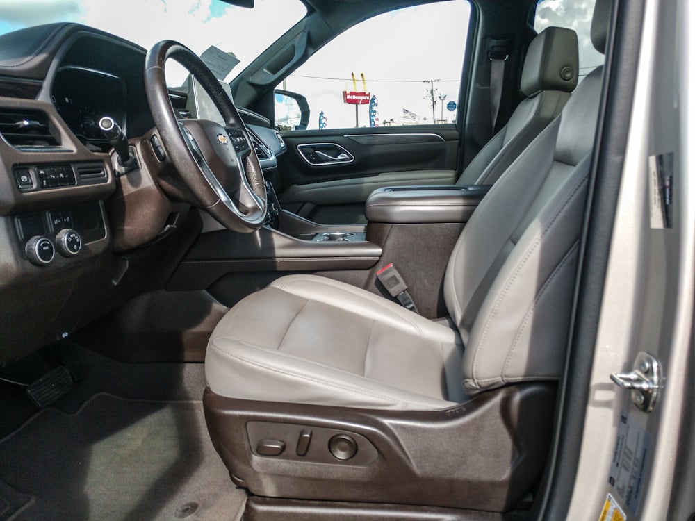 2023 Chevrolet Suburban LT