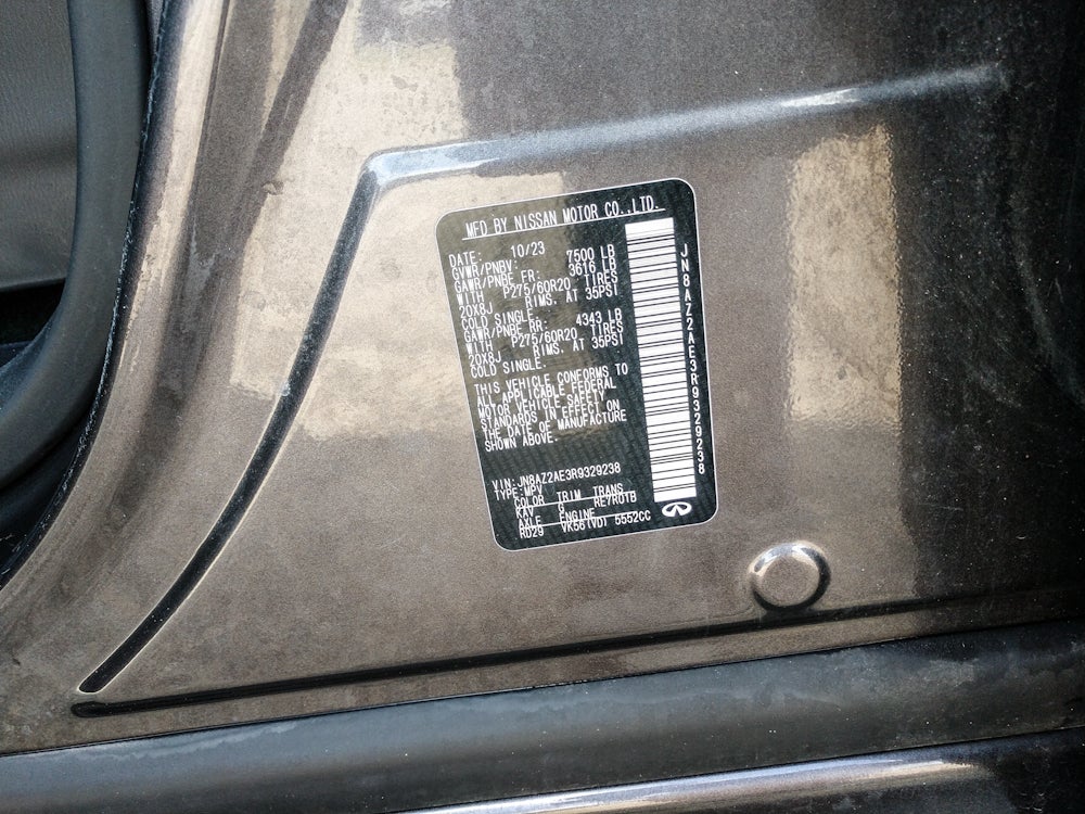 2024 INFINITI QX80 LUXE