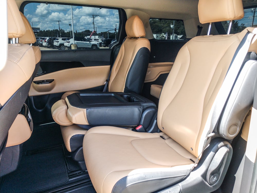 2024 Kia Carnival EX
