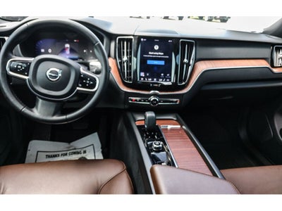 2023 Volvo XC60 Plus Dark Theme