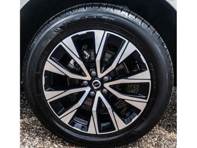 2023 Volvo XC60 Plus Dark Theme