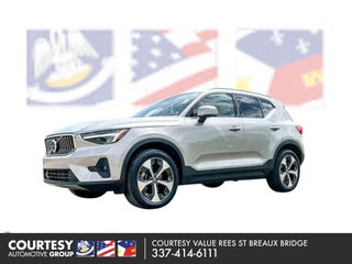 2025 Volvo XC40 Plus Bright Theme